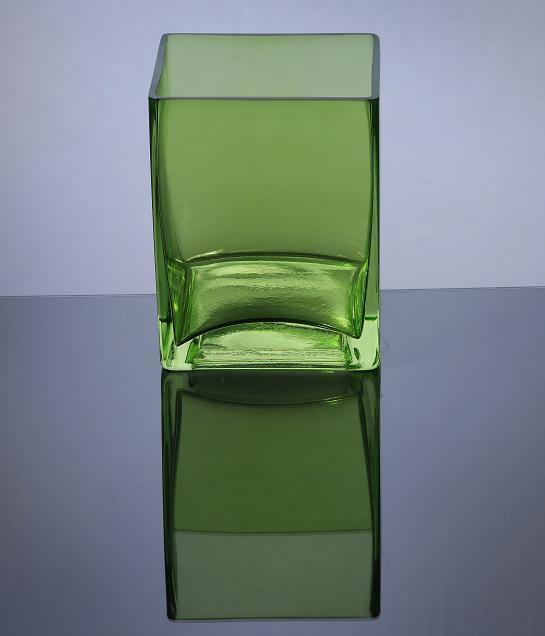 https://www.dfwvases.com/img-green_block_glass_vase_4_x_4_x_5.jpg